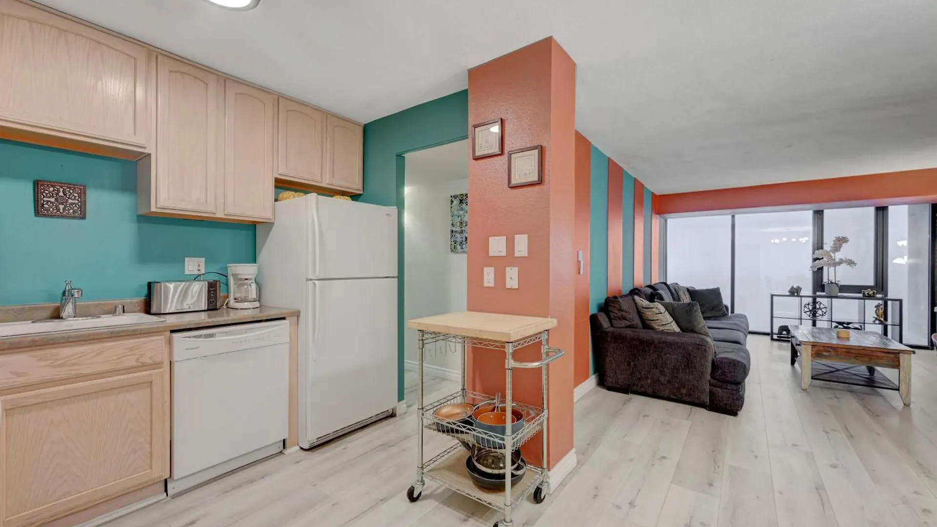 Penthouse With Epic Strip Views - 2Bd & 2Ba - No Resort Fees! 라스베이거스