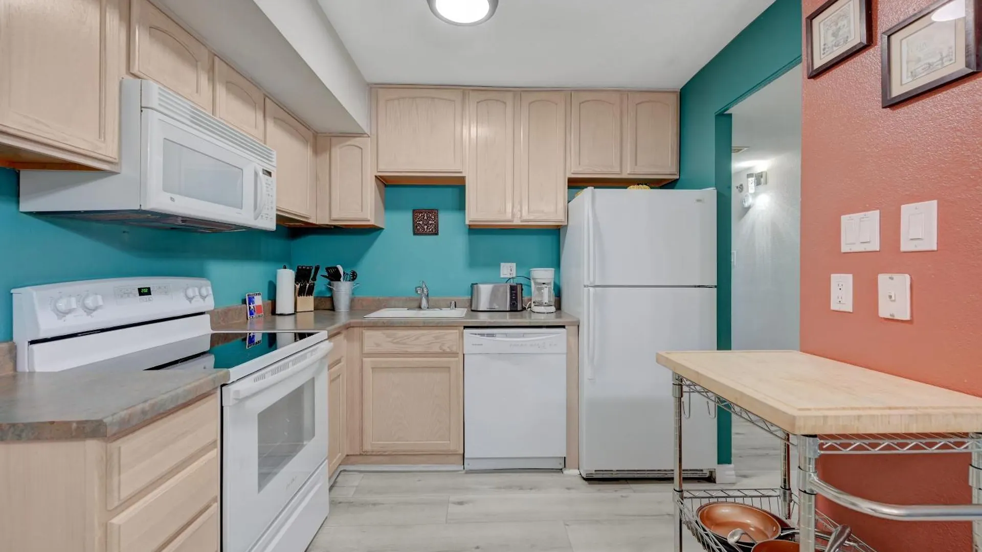 Penthouse With Epic Strip Views - 2Bd & 2Ba - No Resort Fees! 라스베이거스